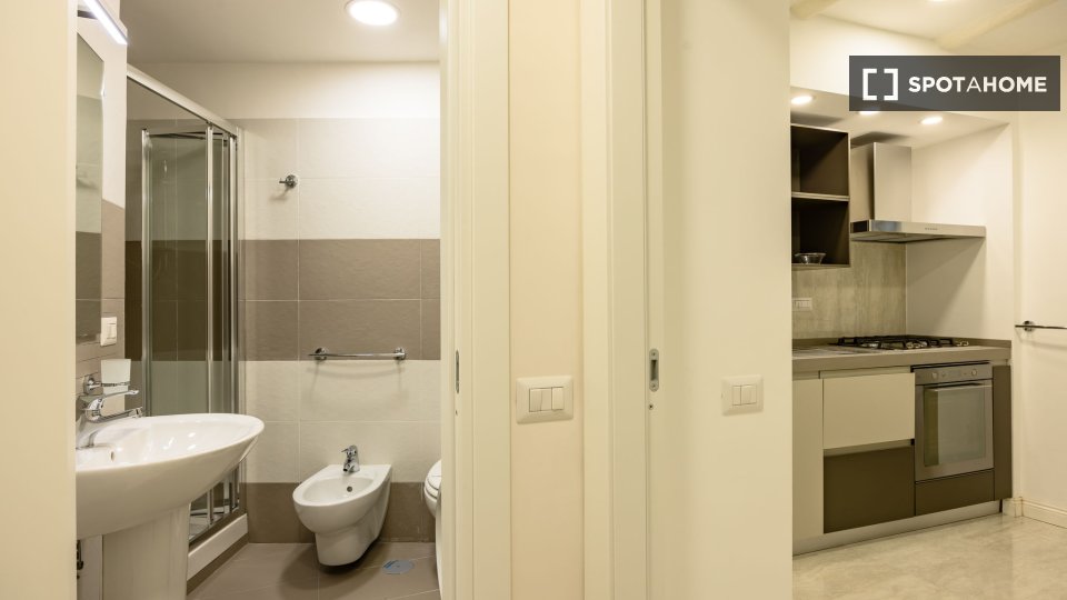 Apartment Naples, 1 bed, 95m² — photo 17