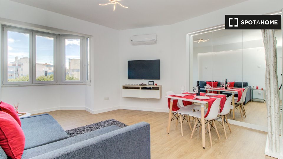Apartment Lisbon, 1 bed, 55m² — photo 1