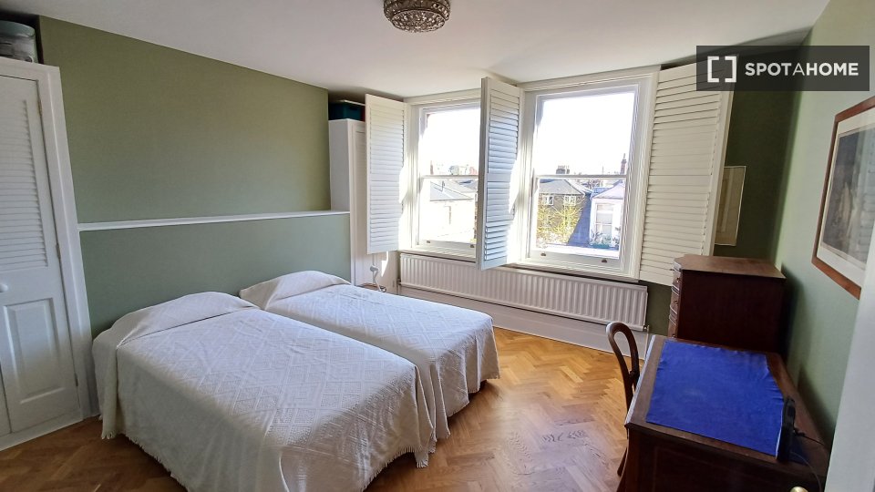 Apartment London, 2 beds, 70m² — photo 19