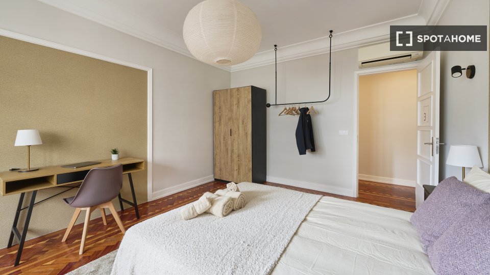 Double room Lisbon, 6 beds — photo 4