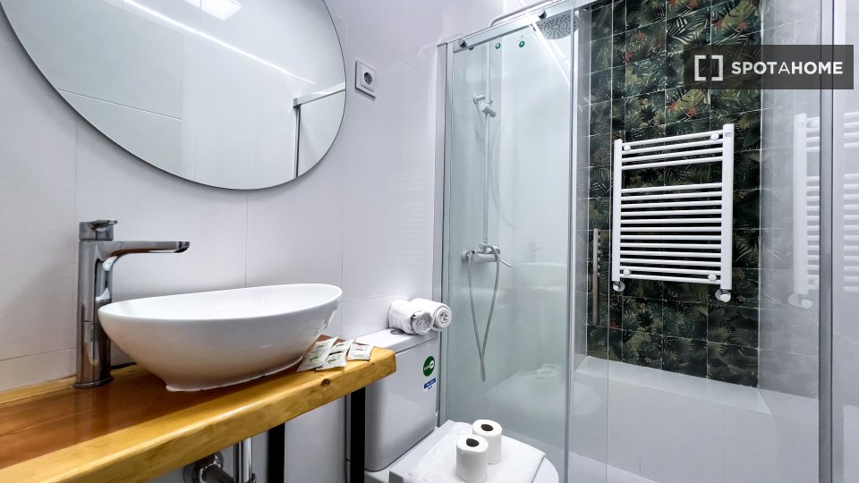 Apartment Madrid, 2 beds, 65m² — photo 15