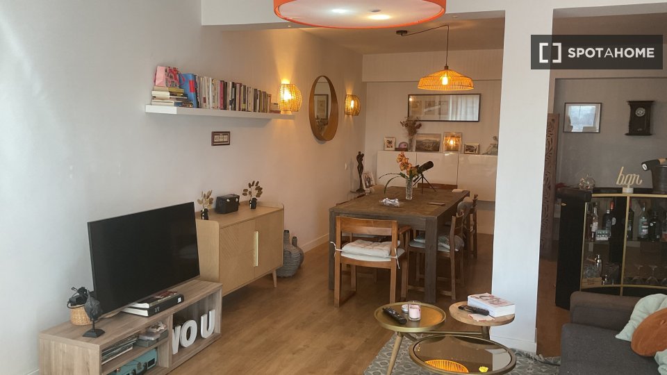 Double room Madrid, 5 beds, 130m² — photo 3