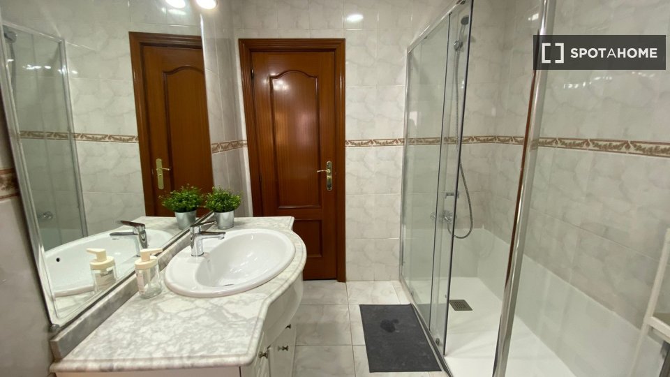 Habitación doble Madrid, 3 habitaciones — foto 7