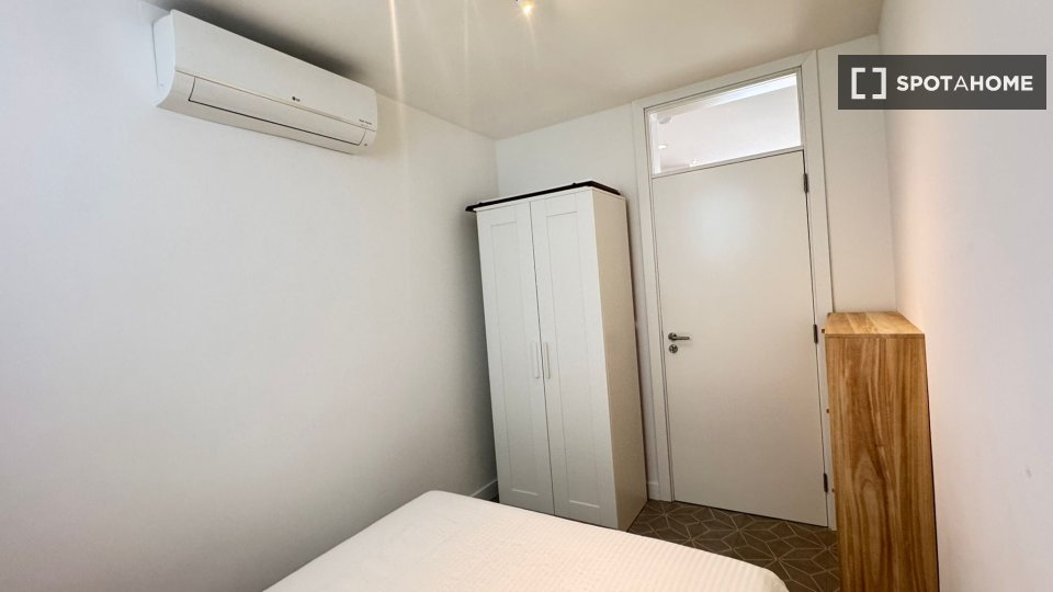 Apartment Lisbon, 1 bed, 42m² — photo 35