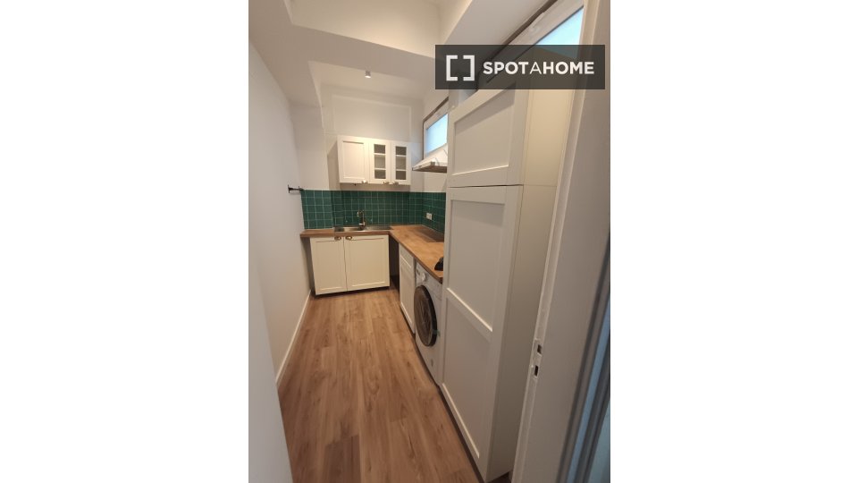 Double room Lisbon, 9 beds, 160m² — photo 2