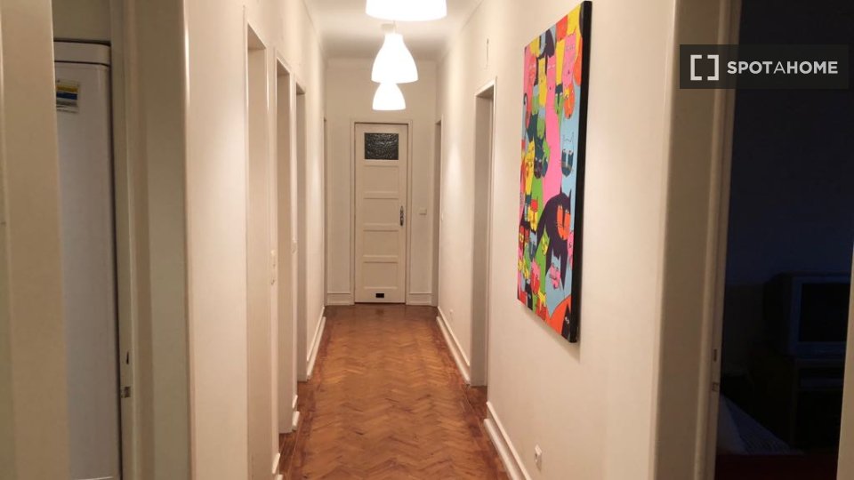 Apartment Lisbon, 4 beds — photo 16