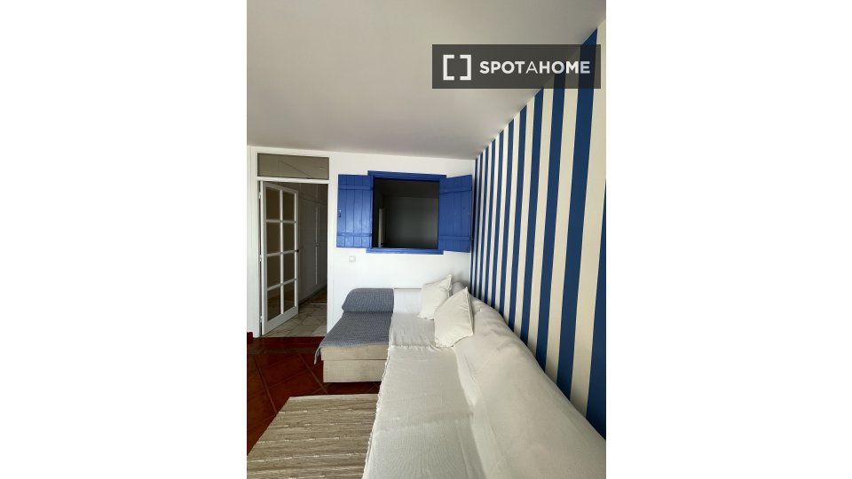 Apartment mono Lisbon, 46m² — photo 15