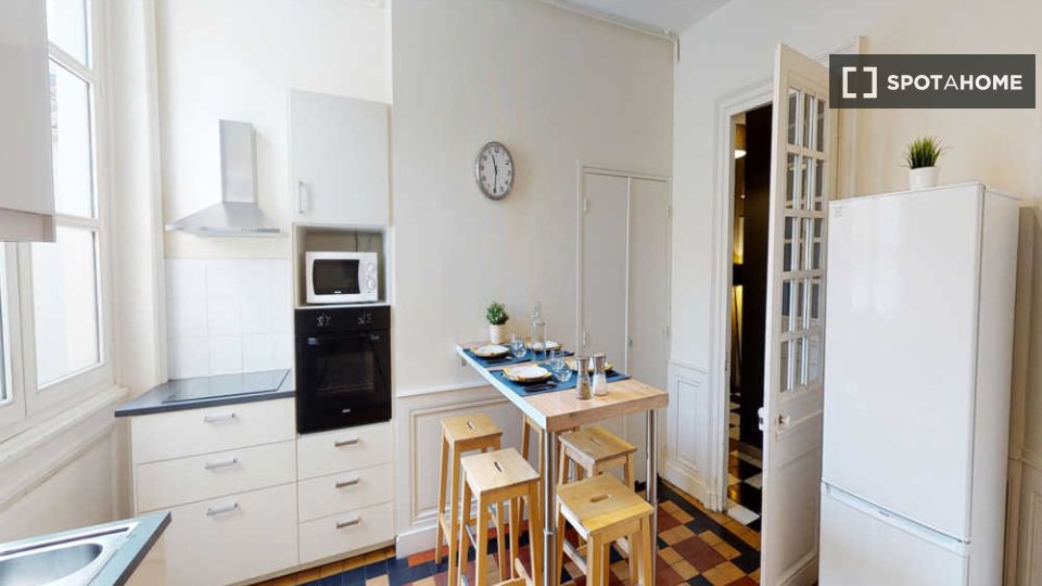 Double room Lyon, 4 beds, 110m² — photo 15
