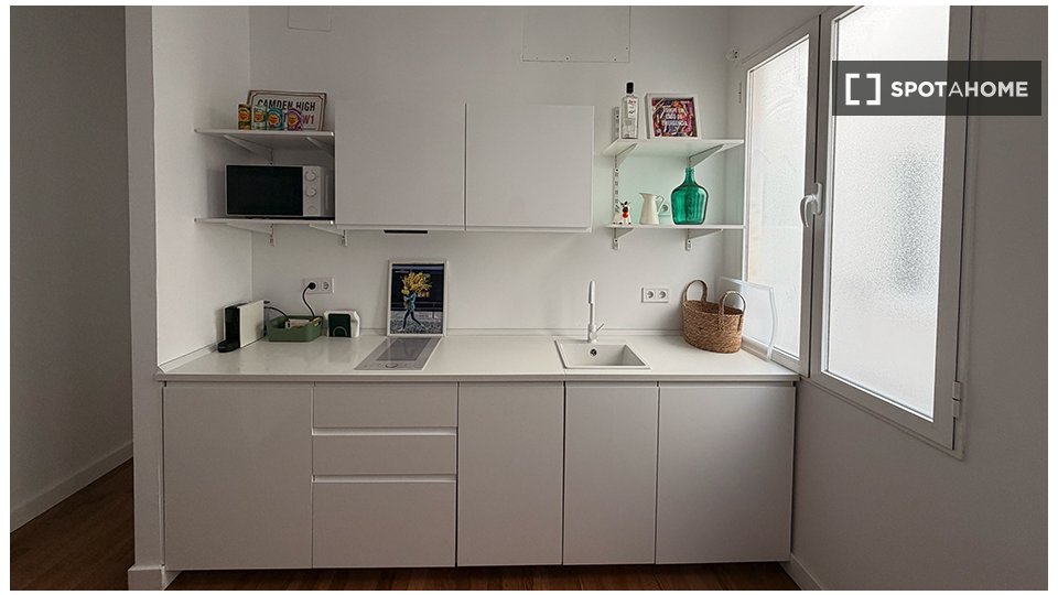 Apartamento de 1 dormitorio en alquiler en Embajadores, Madrid