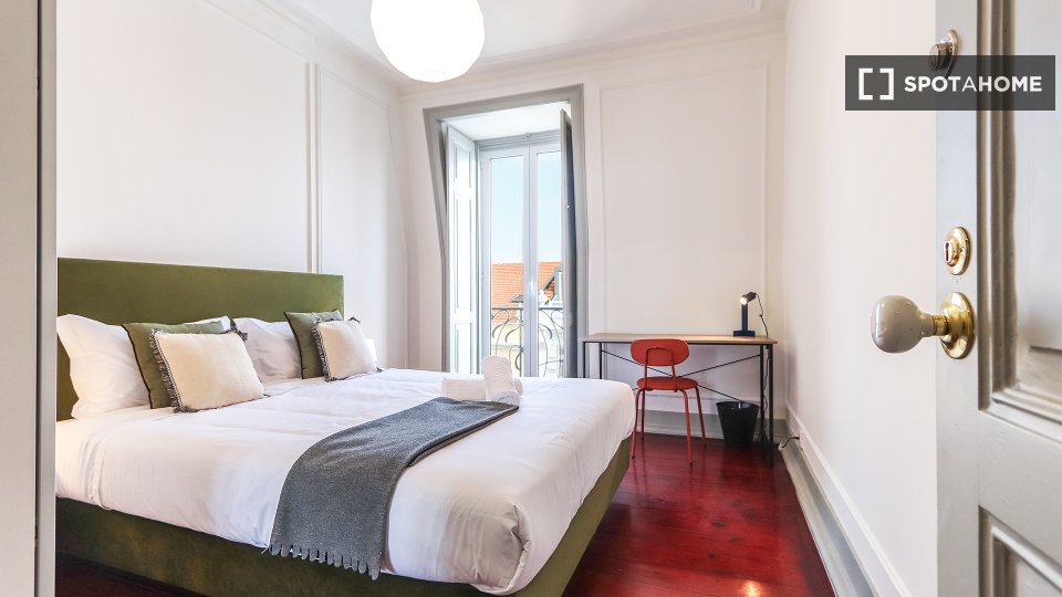 Double room Lisbon, 6 beds — photo 1