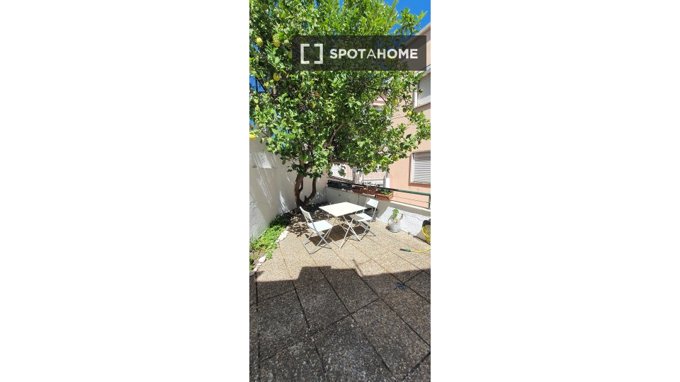 Double room Lisbon, 3 beds, 75m² — photo 16