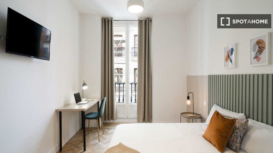 Double room Madrid, 16 beds — photo 39
