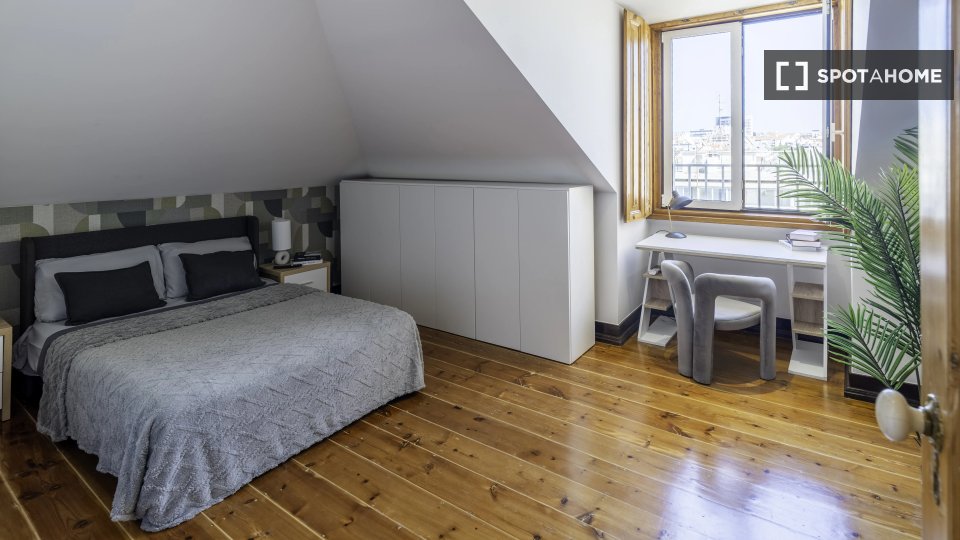 Double room Lisbon, 9 beds — photo 1