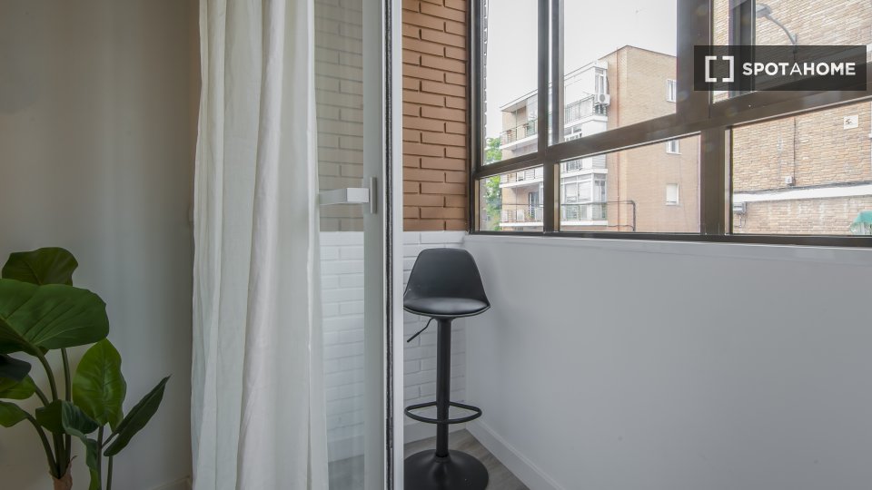 Double room Madrid, 5 beds — photo 8