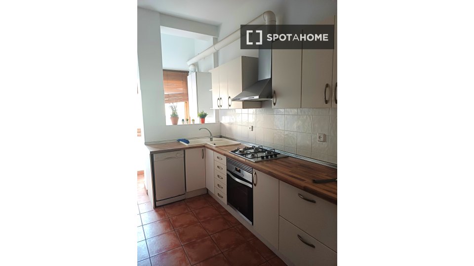 Double room Valencia, 1 bed, 130m² — photo 9