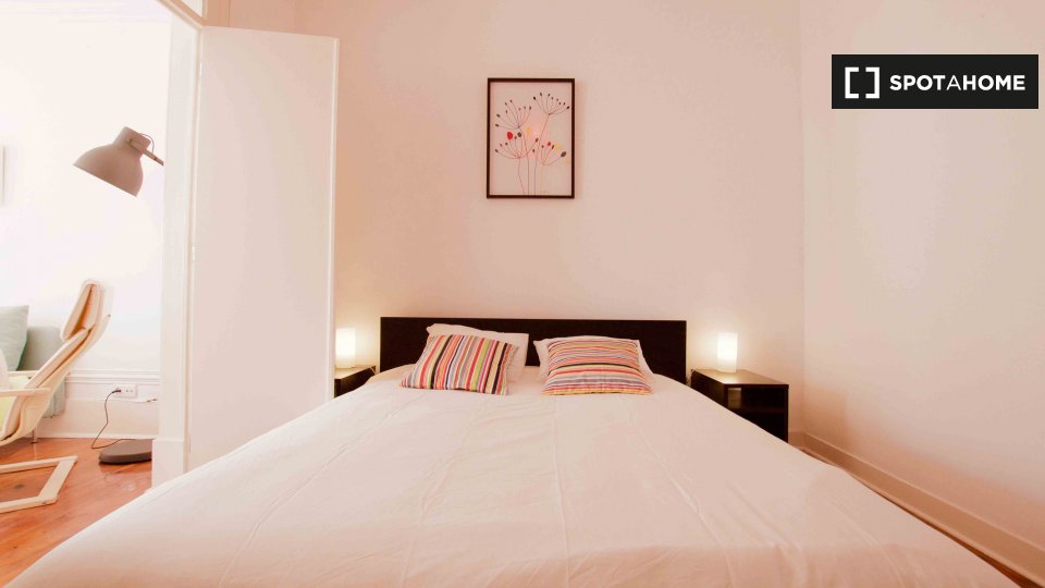 Apartment Lisbon, 4 beds, 110m² — photo 19