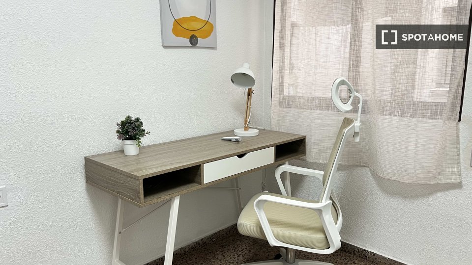 Double room Valencia, 5 beds — photo 11
