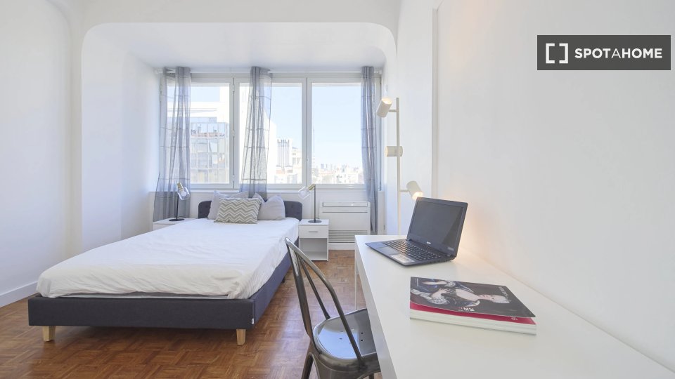 Double room Lisbon, 7 beds — photo 1