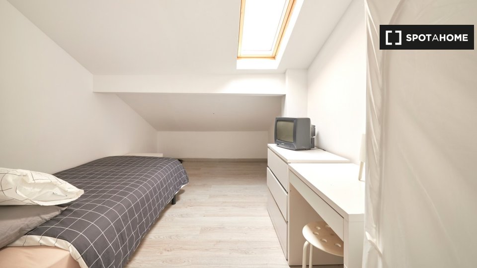 Double room Lisbon, 9 beds — photo 5
