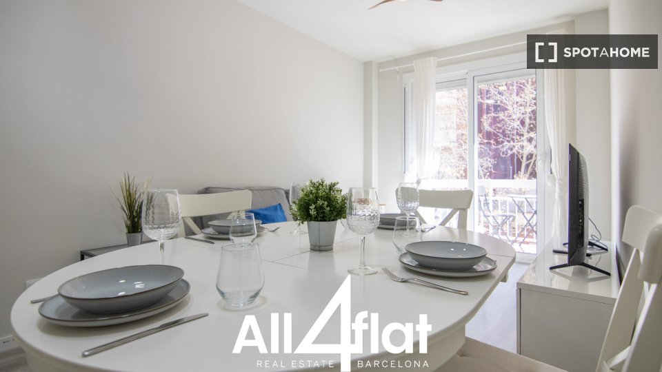 Apartment Barcelona, 4 beds, 73m² — photo 12