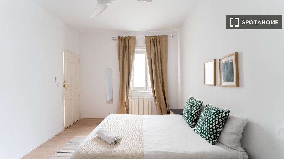 Double room Madrid, 10 beds — photo 60