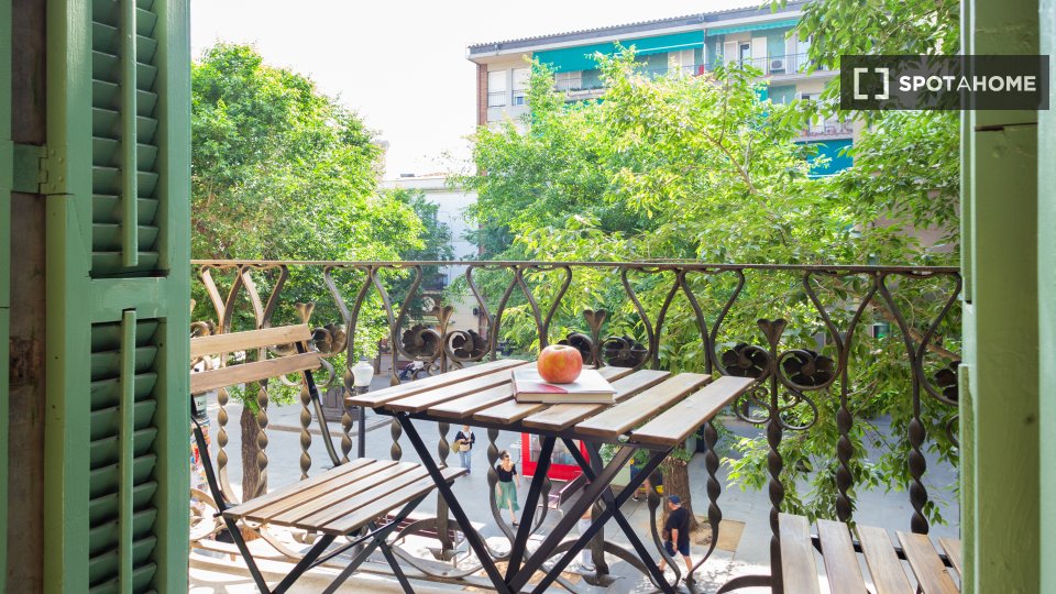 Double room Barcelona, 4 beds, 90m² — photo 12