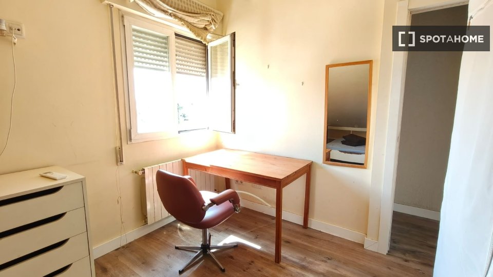 Double room Madrid, 15 beds — photo 41