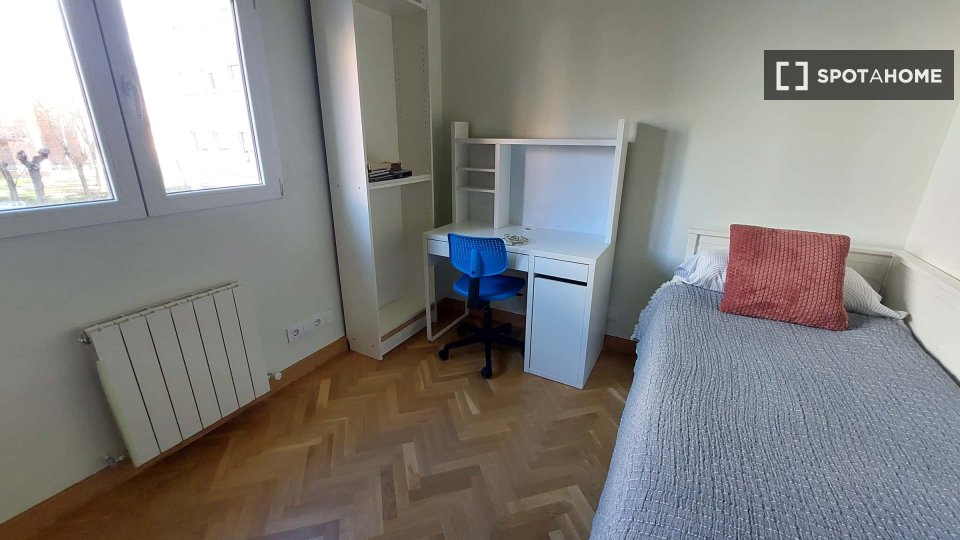 Habitación en Calle de las Cuevas de Almanzora, Madrid