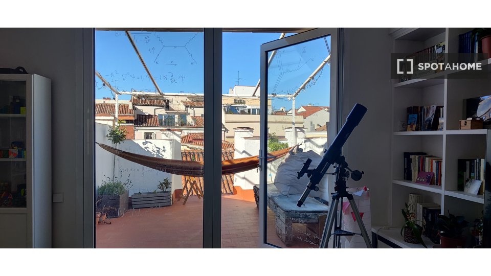Apartamento de 1 dormitorio en alquiler en Cortes, Madrid