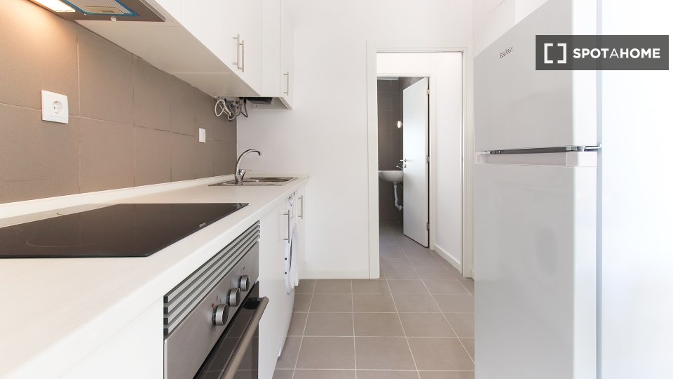 Apartment Lisbon, 2 beds — photo 19