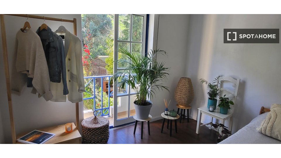 Double room Lisbon, 2 beds, 85m² — photo 9