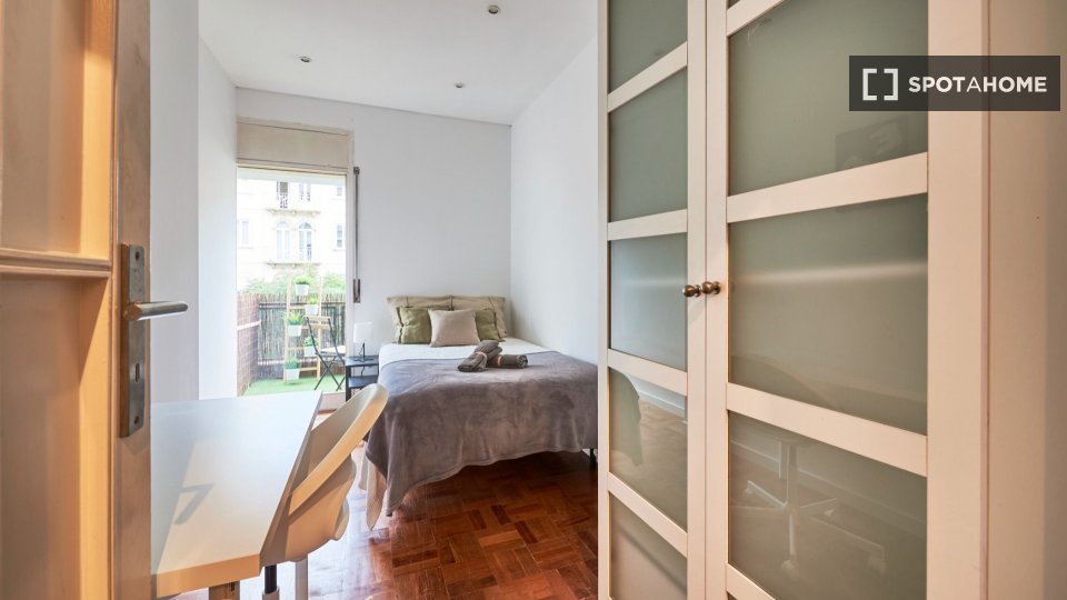 Double room Lisbon, 10 beds — photo 36