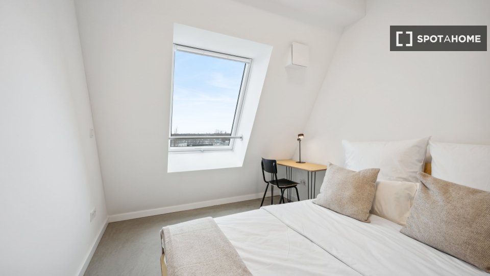 Double room Berlin, 3 beds, 60m² — photo 20