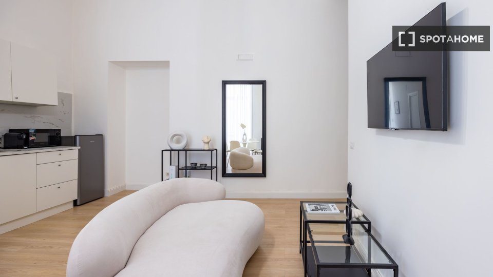 Apartment Naples, 1 bed, 57m² — photo 15