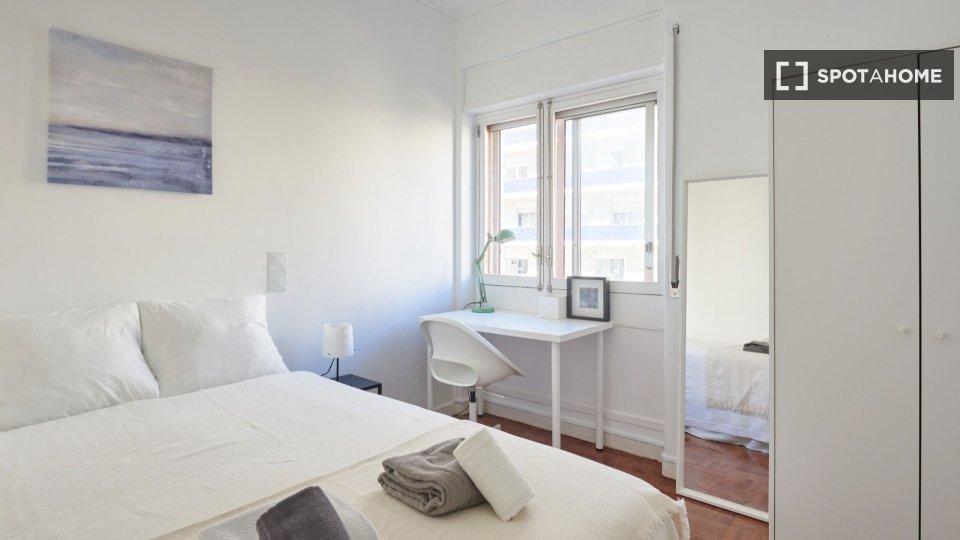 Double room Lisbon, 10 beds — photo 22