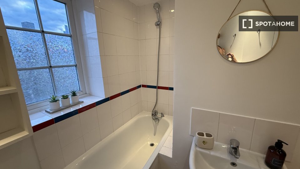 Apartment London, 2 beds — photo 14