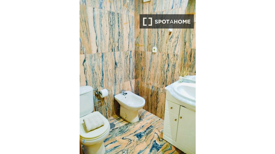 Apartment Madrid, 2 beds, 60m² — photo 11