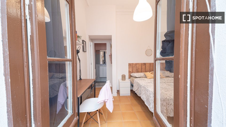 Double room Barcelona, 8 beds — photo 2