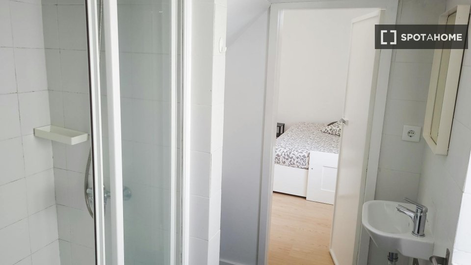 Double room Porto, 20 beds — photo 12