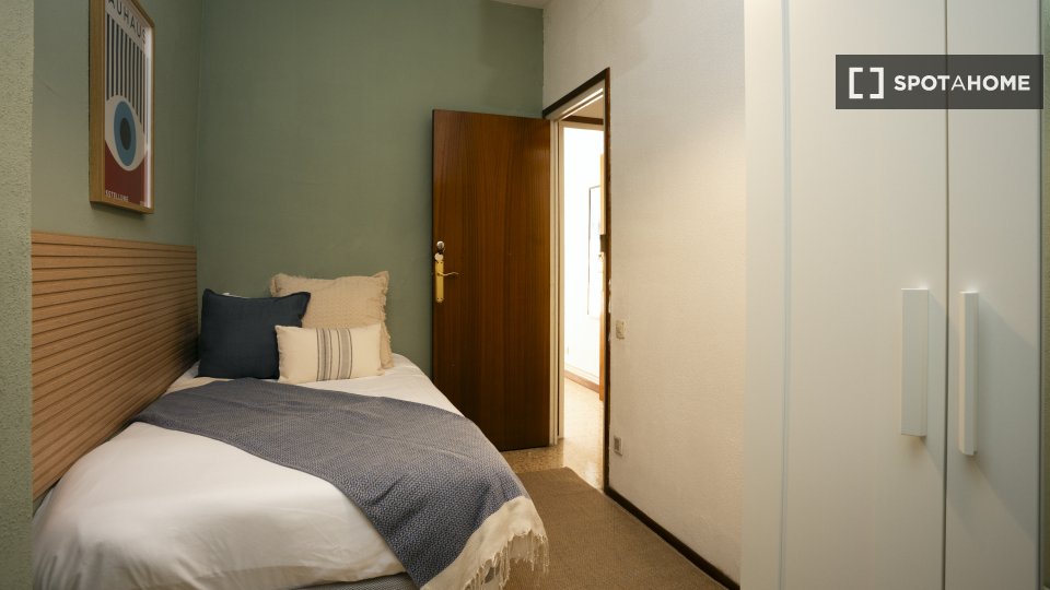 Double room Barcelona, 5 beds, 100m² — photo 11