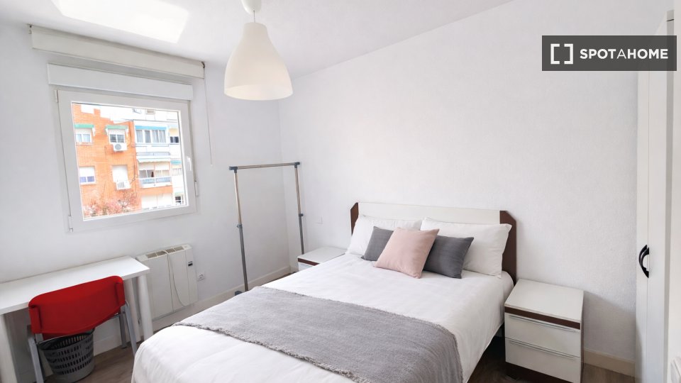 Double room Madrid, 4 beds — photo 19