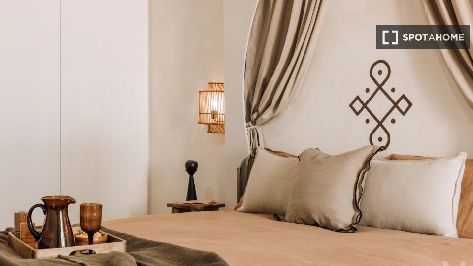 Apartment Lisbon, 2 beds, 117m² — photo 13