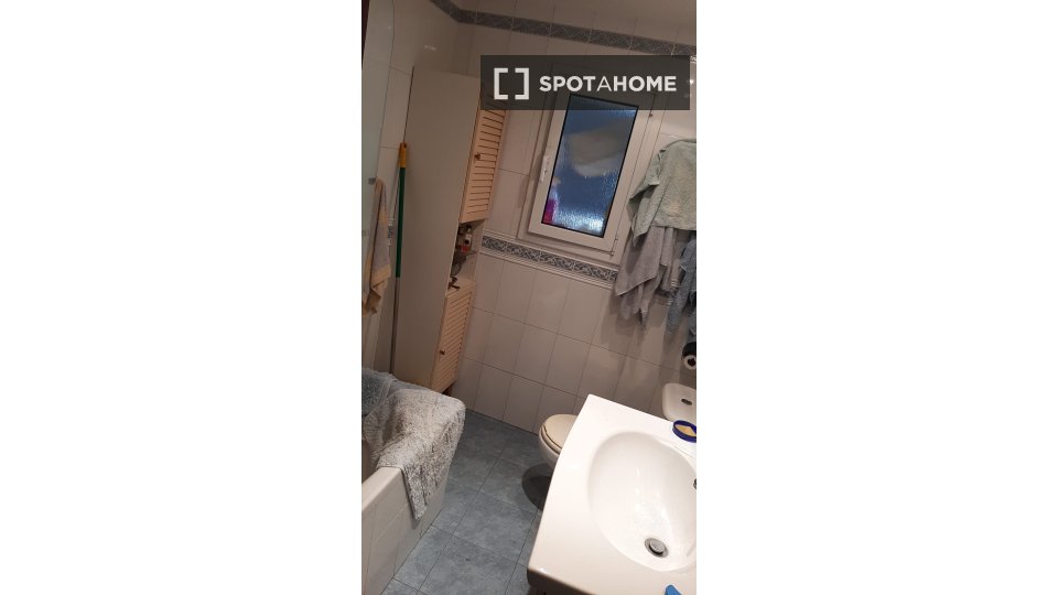 Double room Barcelona, 2 beds, 65m² — photo 19