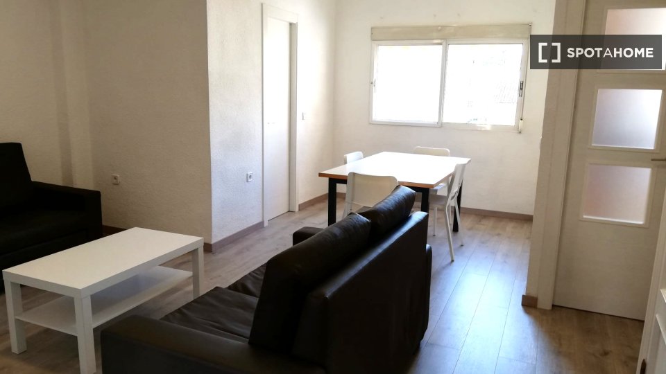 Double room Valencia, 4 beds, 150m² — photo 9
