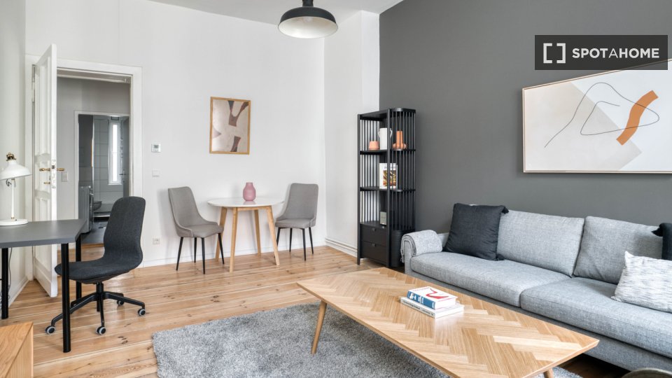 Apartment Berlin, 1 bed, 52m² — photo 1