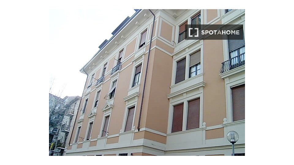 Double room Milan, 3 beds, 70m² — photo 6