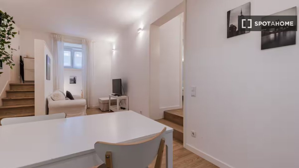 Apartment Lisbon, 2 beds — photo 14