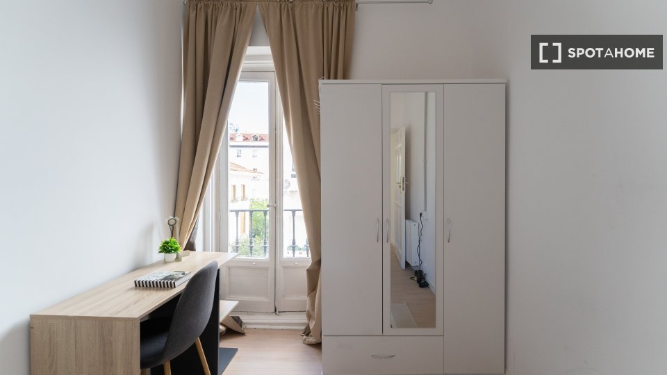 Double room Madrid, 10 beds — photo 55