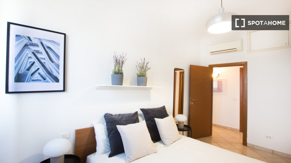 Double room Milan, 4 beds, 105m² — photo 5