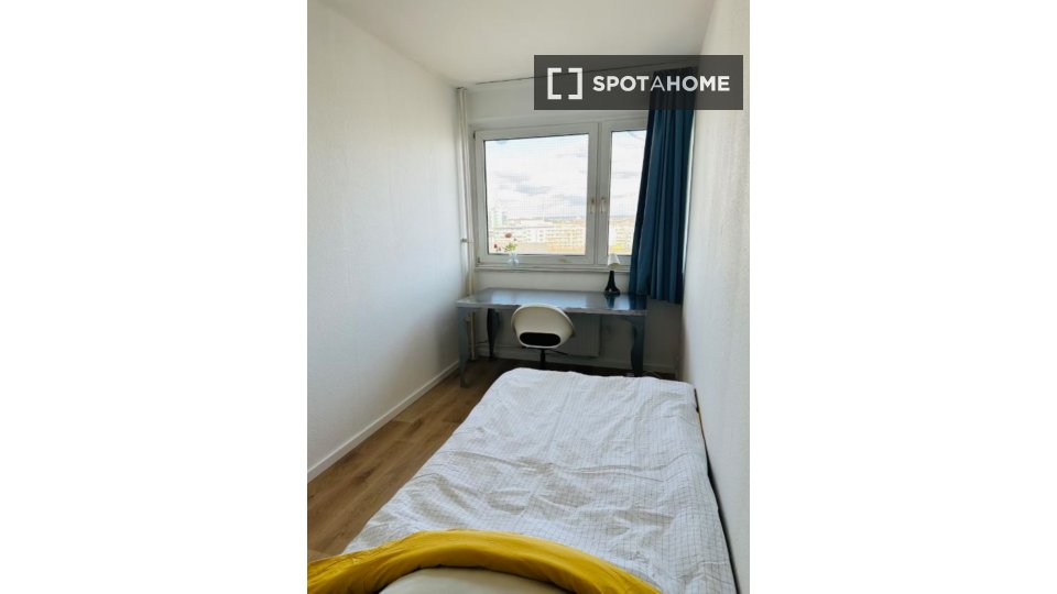 Double room Cologne, 4 beds, 86m² — photo 6